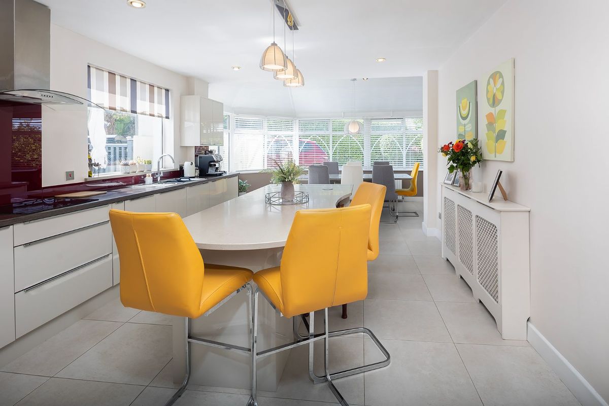 Period Property For Sale: 1 Lakeview, Carrignafoy, Cobh, Co. Cork Period Property For Sale: 1 Lakeview, Carrignafoy, Cobh, Co. Cork