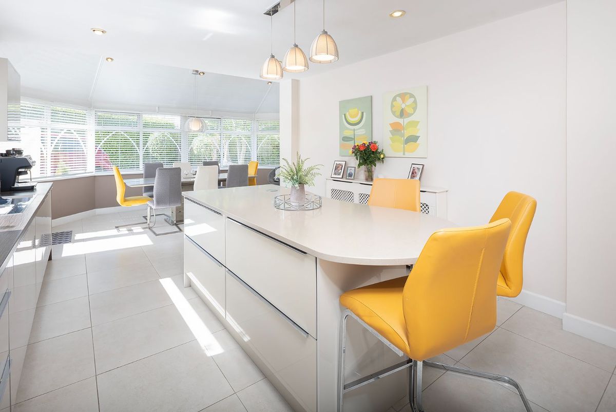 Period Property For Sale: 1 Lakeview, Carrignafoy, Cobh, Co. Cork Period Property For Sale: 1 Lakeview, Carrignafoy, Cobh, Co. Cork