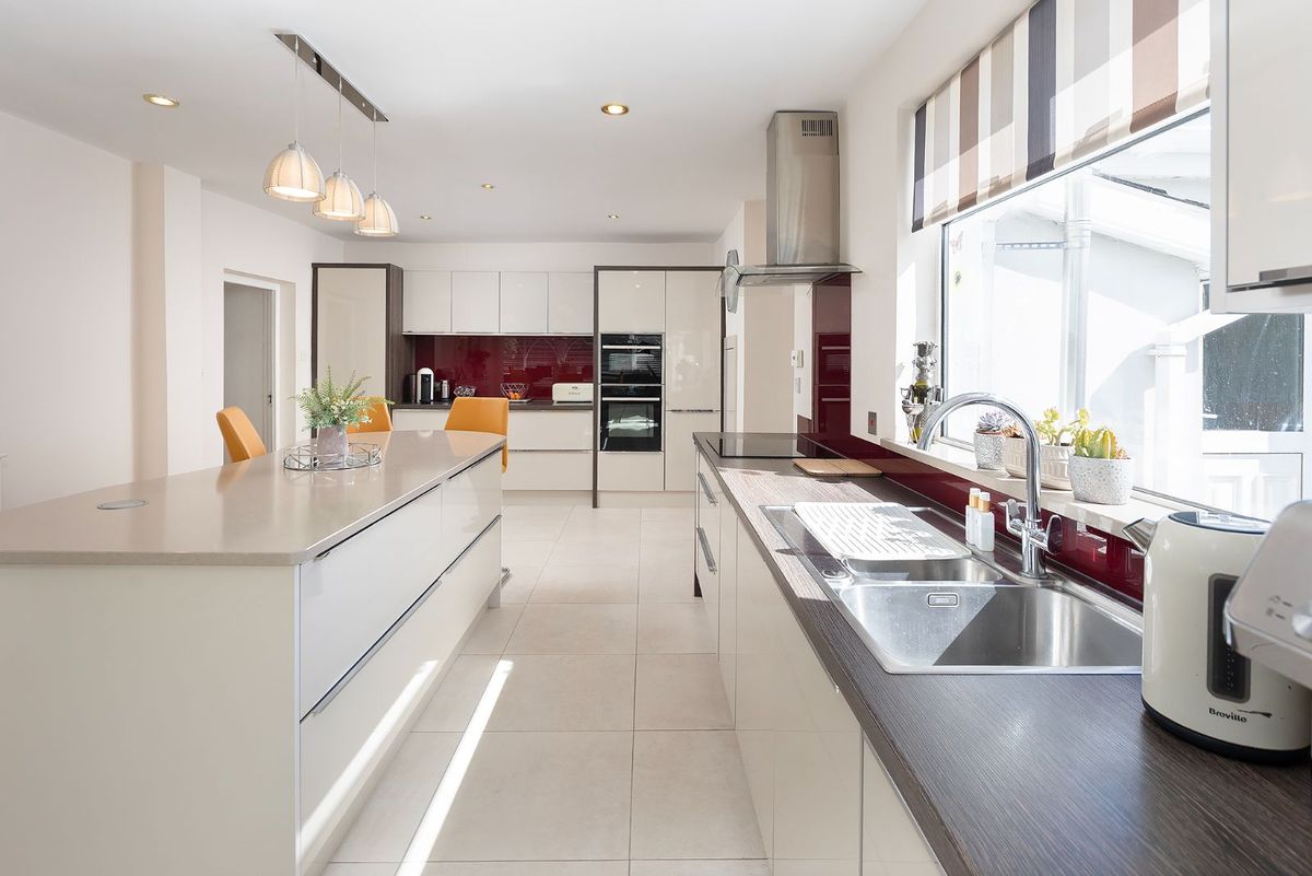 Period Property For Sale: 1 Lakeview, Carrignafoy, Cobh, Co. Cork Period Property For Sale: 1 Lakeview, Carrignafoy, Cobh, Co. Cork