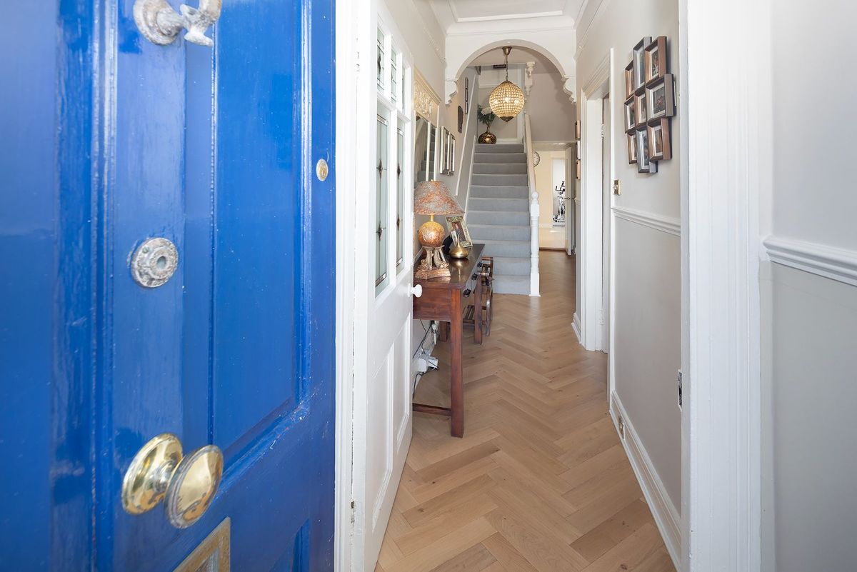 Period Property For Sale: 1 Lakeview, Carrignafoy, Cobh, Co. Cork Period Property For Sale: 1 Lakeview, Carrignafoy, Cobh, Co. Cork