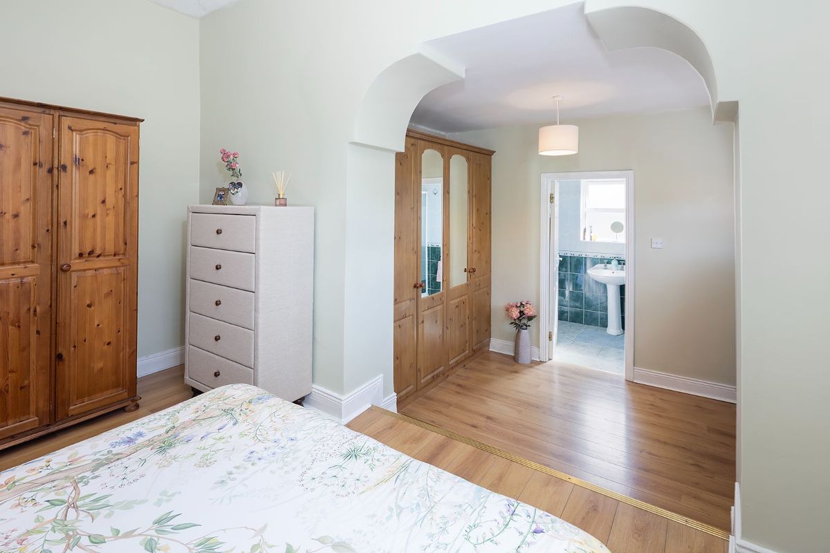 Period Property For Sale: 1 Lakeview, Carrignafoy, Cobh, Co. Cork Period Property For Sale: 1 Lakeview, Carrignafoy, Cobh, Co. Cork