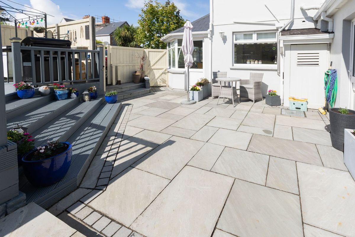 Period Property For Sale: 1 Lakeview, Carrignafoy, Cobh, Co. Cork Period Property For Sale: 1 Lakeview, Carrignafoy, Cobh, Co. Cork