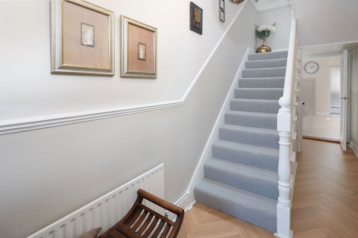 Period Property For Sale: 1 Lakeview, Carrignafoy, Cobh, Co. Cork Period Property For Sale: 1 Lakeview, Carrignafoy, Cobh, Co. Cork