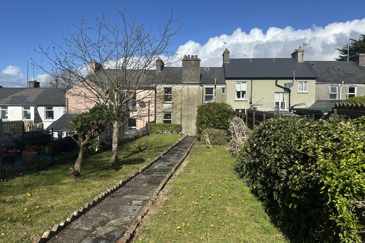 Three-Bed Residence For Sale: 15 Cork Road, Skibbereen, Co. Cork Three-Bed Residence For Sale: 15 Cork Road, Skibbereen, Co. Cork