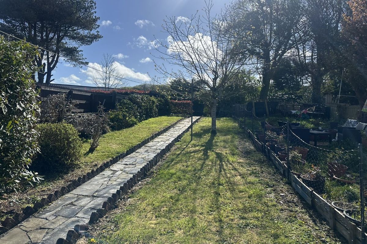 Three-Bed Residence For Sale: 15 Cork Road, Skibbereen, Co. Cork Three-Bed Residence For Sale: 15 Cork Road, Skibbereen, Co. Cork