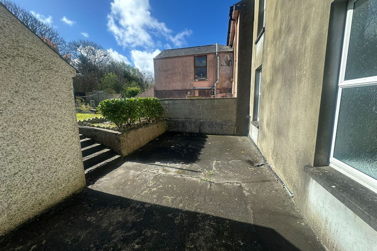 Three-Bed Residence For Sale: 15 Cork Road, Skibbereen, Co. Cork Three-Bed Residence For Sale: 15 Cork Road, Skibbereen, Co. Cork