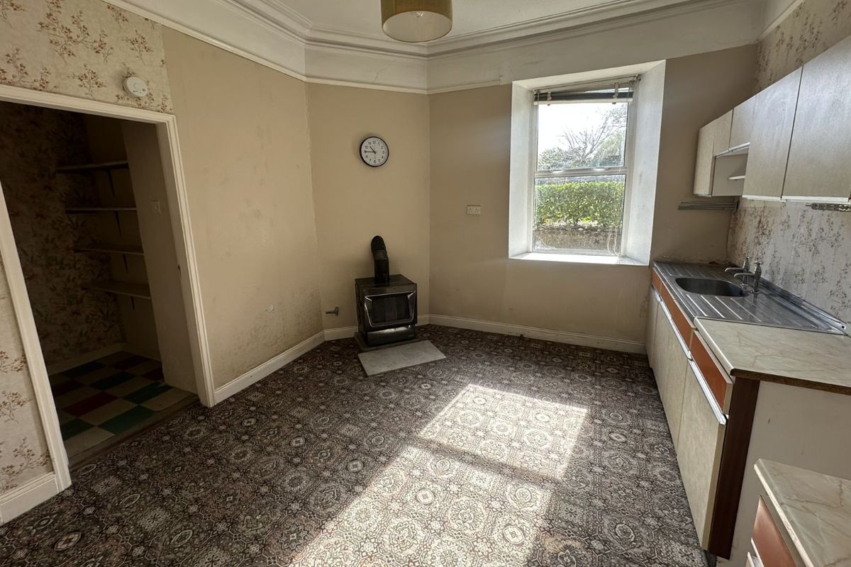 Three-Bed Residence For Sale: 15 Cork Road, Skibbereen, Co. Cork Three-Bed Residence For Sale: 15 Cork Road, Skibbereen, Co. Cork