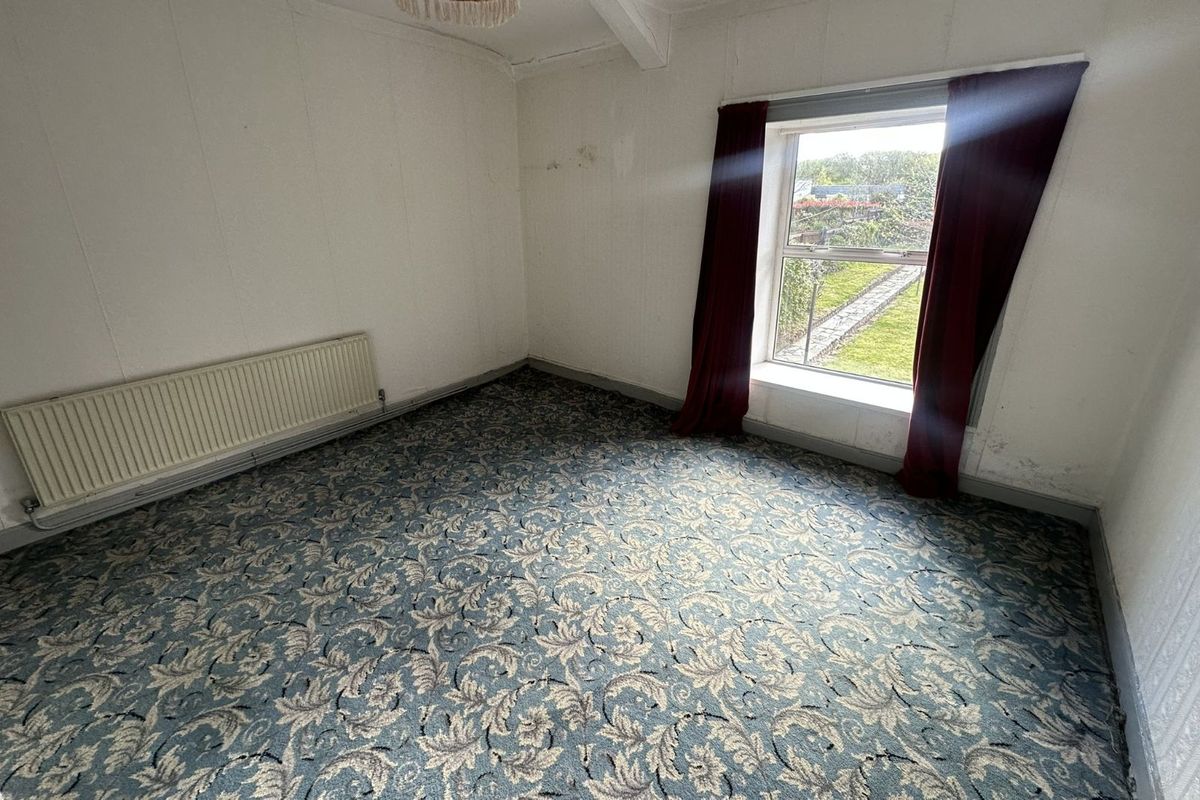 Three-Bed Residence For Sale: 15 Cork Road, Skibbereen, Co. Cork Three-Bed Residence For Sale: 15 Cork Road, Skibbereen, Co. Cork