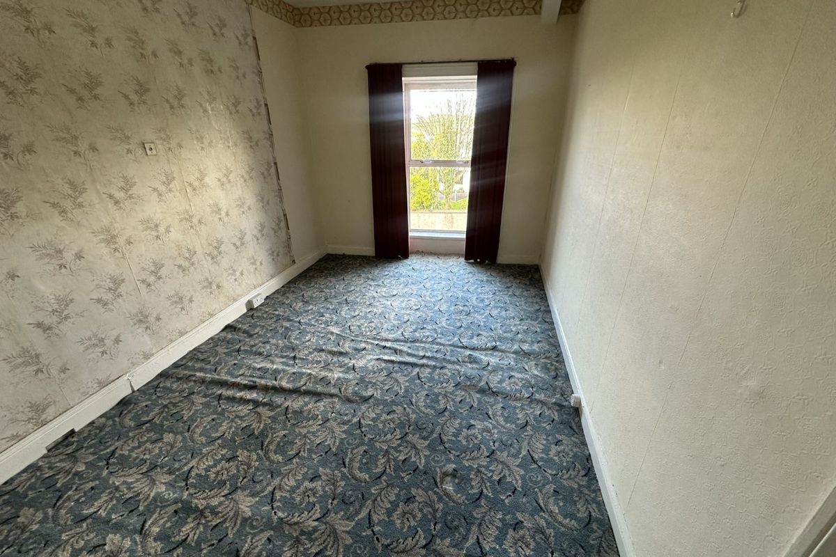 Three-Bed Residence For Sale: 15 Cork Road, Skibbereen, Co. Cork Three-Bed Residence For Sale: 15 Cork Road, Skibbereen, Co. Cork