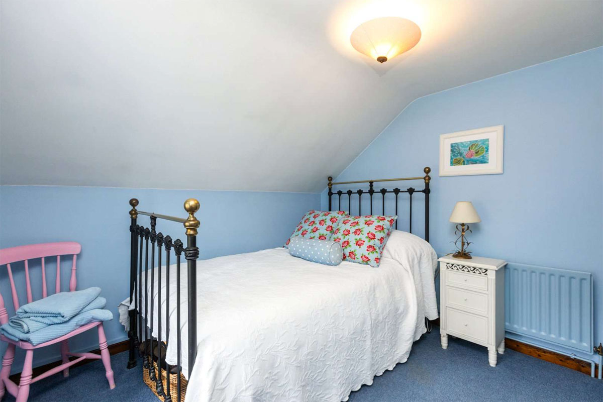 Country Residence For Sale: 33 Caddy Road, Randalstown, Antrim, Co. Antrim Country Residence For Sale: 33 Caddy Road, Randalstown, Antrim, Co. Antrim