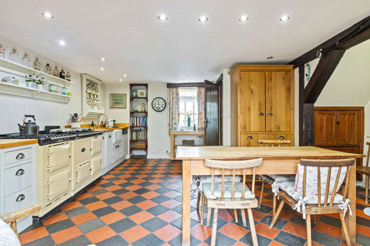 Country Residence For Sale: 33 Caddy Road, Randalstown, Antrim, Co. Antrim Country Residence For Sale: 33 Caddy Road, Randalstown, Antrim, Co. Antrim