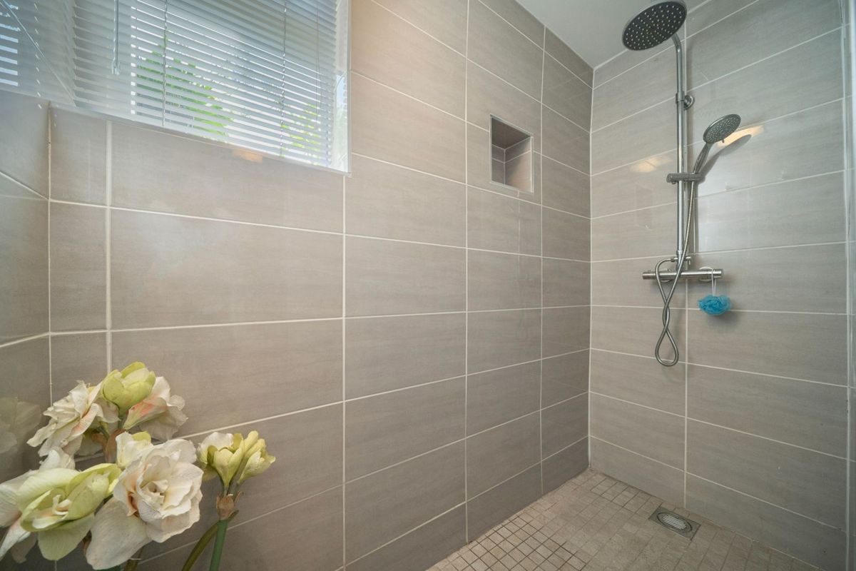 Georgian Waterfront Property For Sale: 5 The Terrace, Lower Road, Scilly, Kinsale, Co. Cork Georgian Waterfront Property For Sale: 5 The Terrace, Lower Road, Scilly, Kinsale, Co. Cork