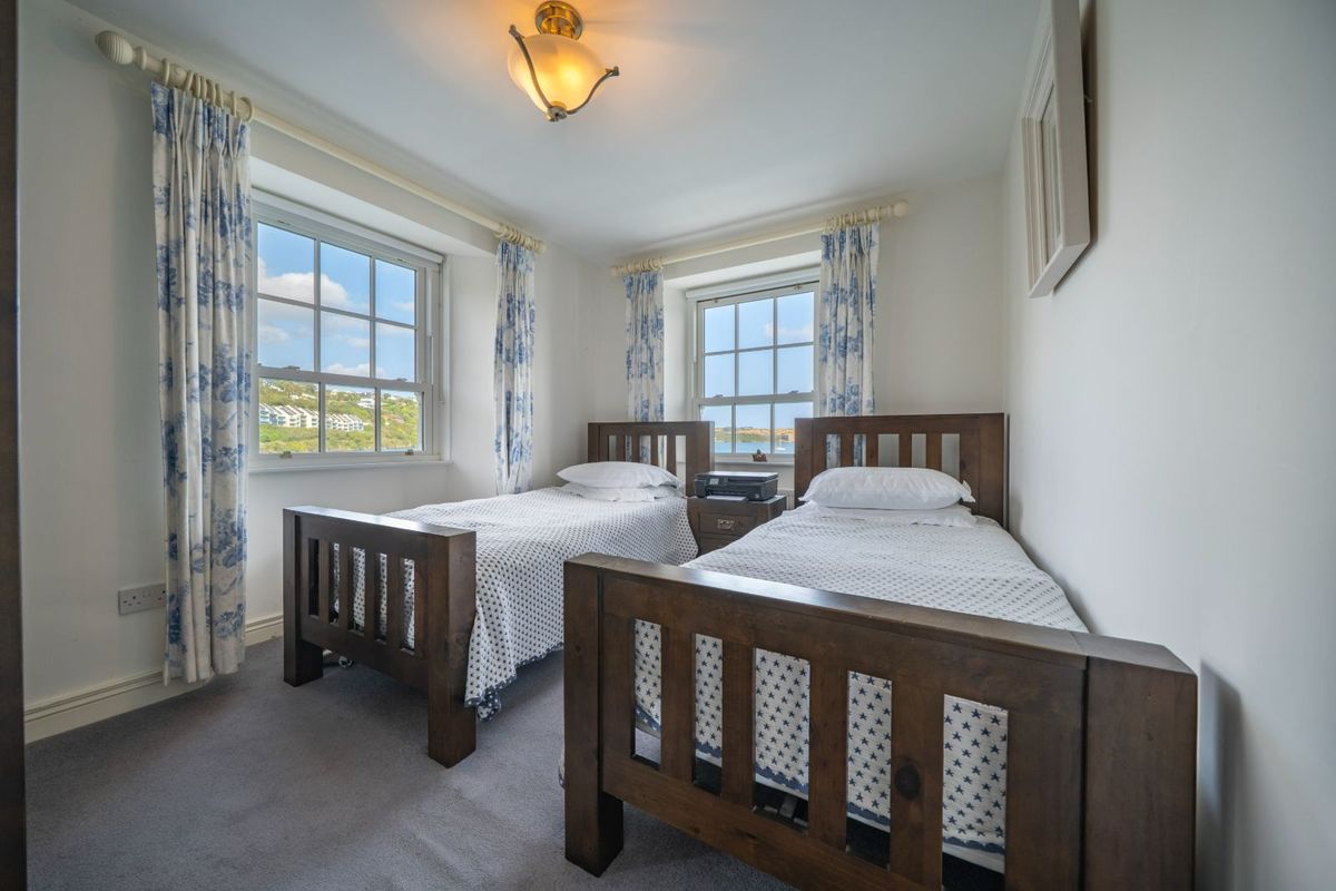 Georgian Waterfront Property For Sale: 5 The Terrace, Lower Road, Scilly, Kinsale, Co. Cork Georgian Waterfront Property For Sale: 5 The Terrace, Lower Road, Scilly, Kinsale, Co. Cork