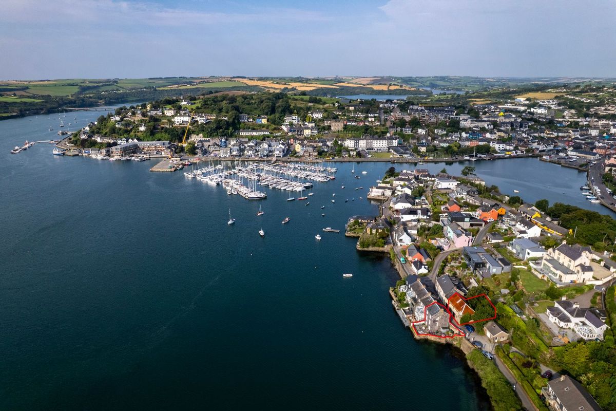 Georgian Waterfront Property For Sale: 5 The Terrace, Lower Road, Scilly, Kinsale, Co. Cork Georgian Waterfront Property For Sale: 5 The Terrace, Lower Road, Scilly, Kinsale, Co. Cork