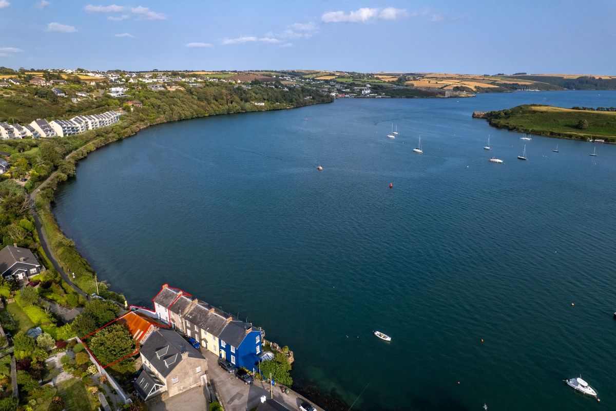 Georgian Waterfront Property For Sale: 5 The Terrace, Lower Road, Scilly, Kinsale, Co. Cork Georgian Waterfront Property For Sale: 5 The Terrace, Lower Road, Scilly, Kinsale, Co. Cork