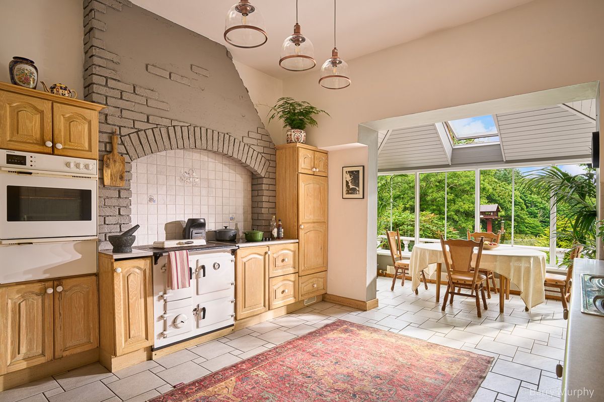 Victorian House For Sale: Ardeevin House, Beach, Bantry, Co. Cork Victorian House For Sale: Ardeevin House, Beach, Bantry, Co. Cork