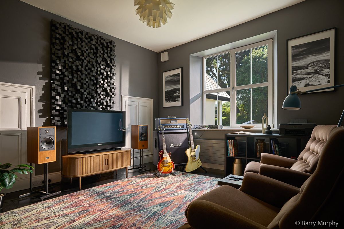 Victorian House For Sale: Ardeevin House, Beach, Bantry, Co. Cork Victorian House For Sale: Ardeevin House, Beach, Bantry, Co. Cork