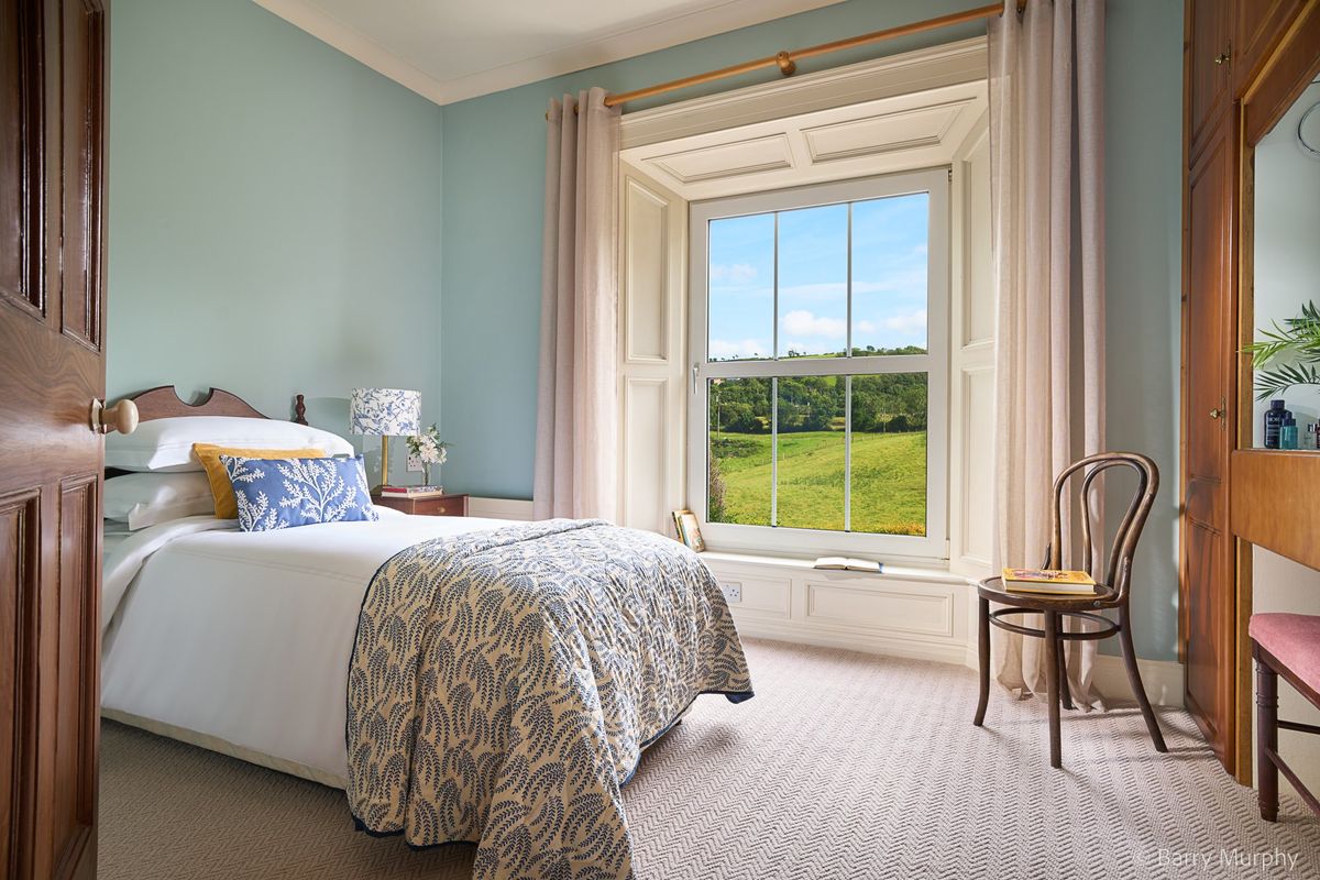 Victorian House For Sale: Ardeevin House, Beach, Bantry, Co. Cork Victorian House For Sale: Ardeevin House, Beach, Bantry, Co. Cork