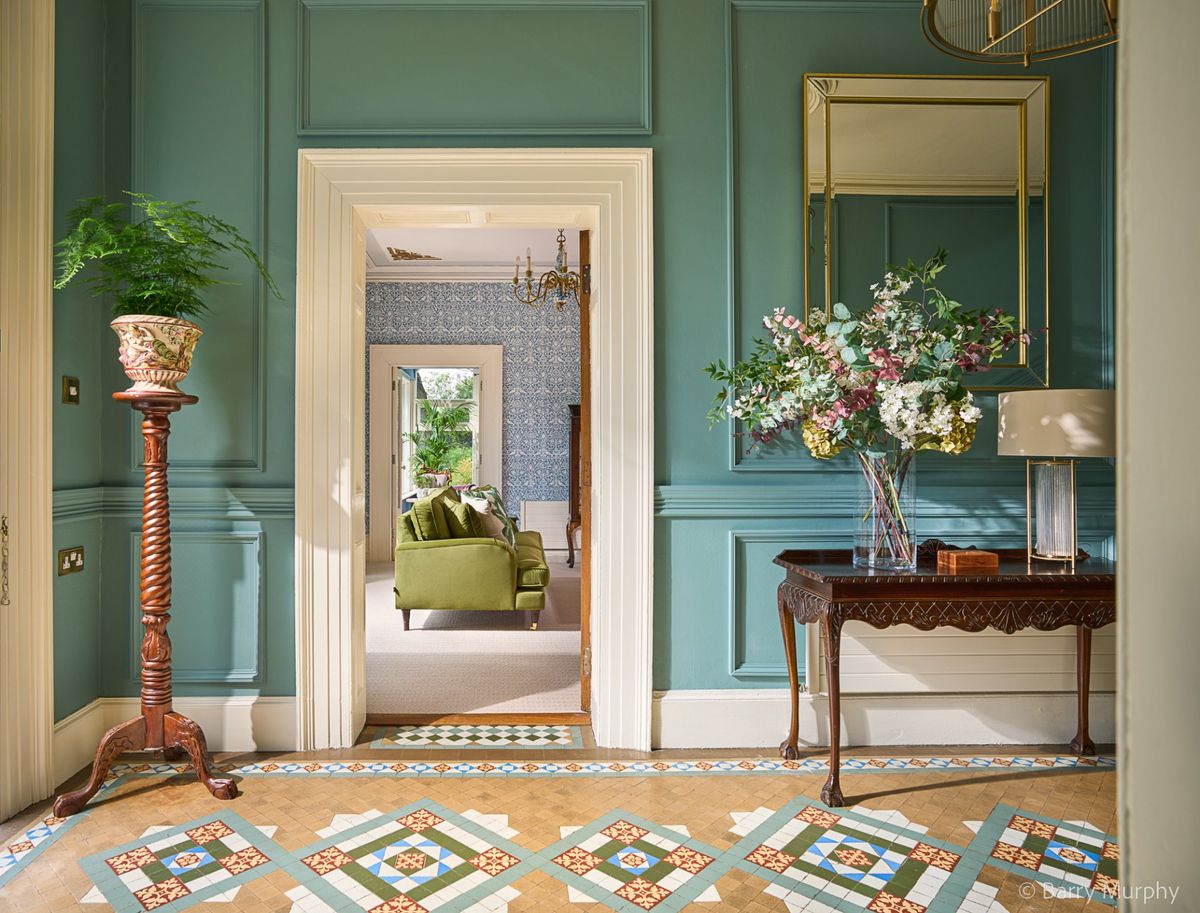 Victorian House For Sale: Ardeevin House, Beach, Bantry, Co. Cork Victorian House For Sale: Ardeevin House, Beach, Bantry, Co. Cork