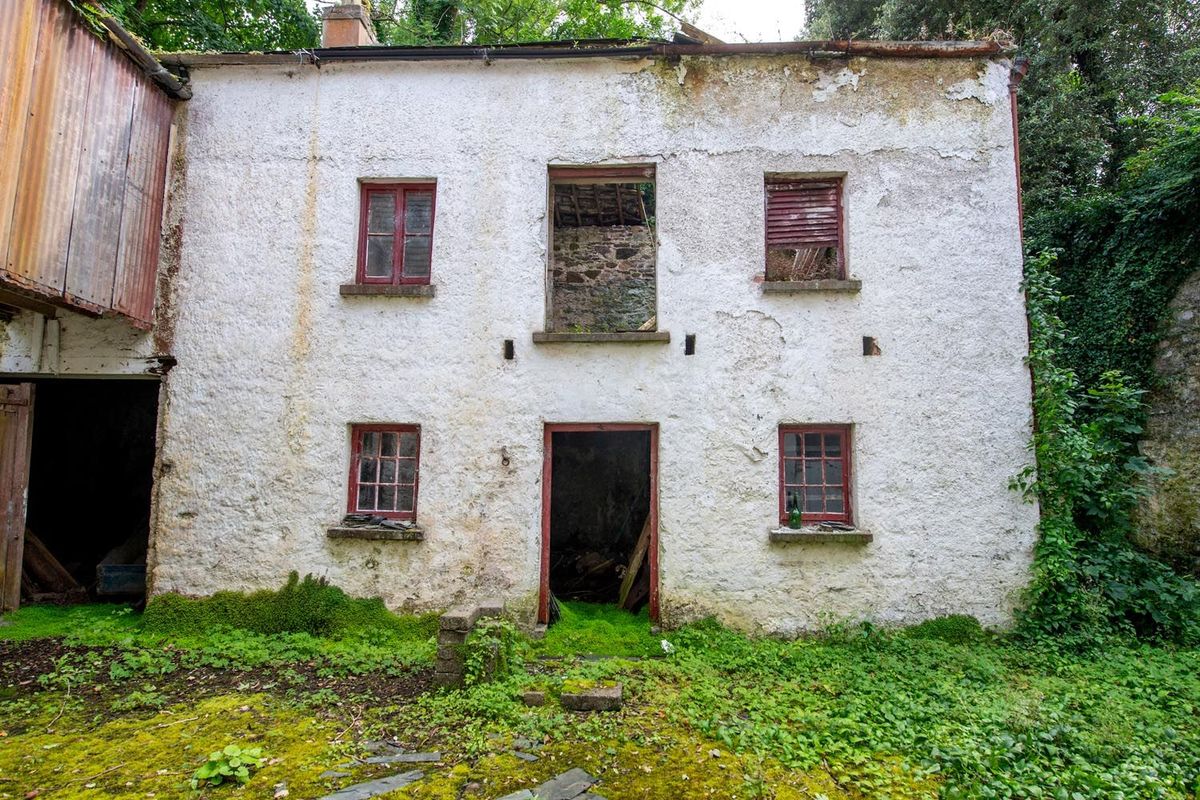 Period Residence For Sale: Ballyard House, Ballyard, Tralee, Co. Kerry Period Residence For Sale: Ballyard House, Ballyard, Tralee, Co. Kerry
