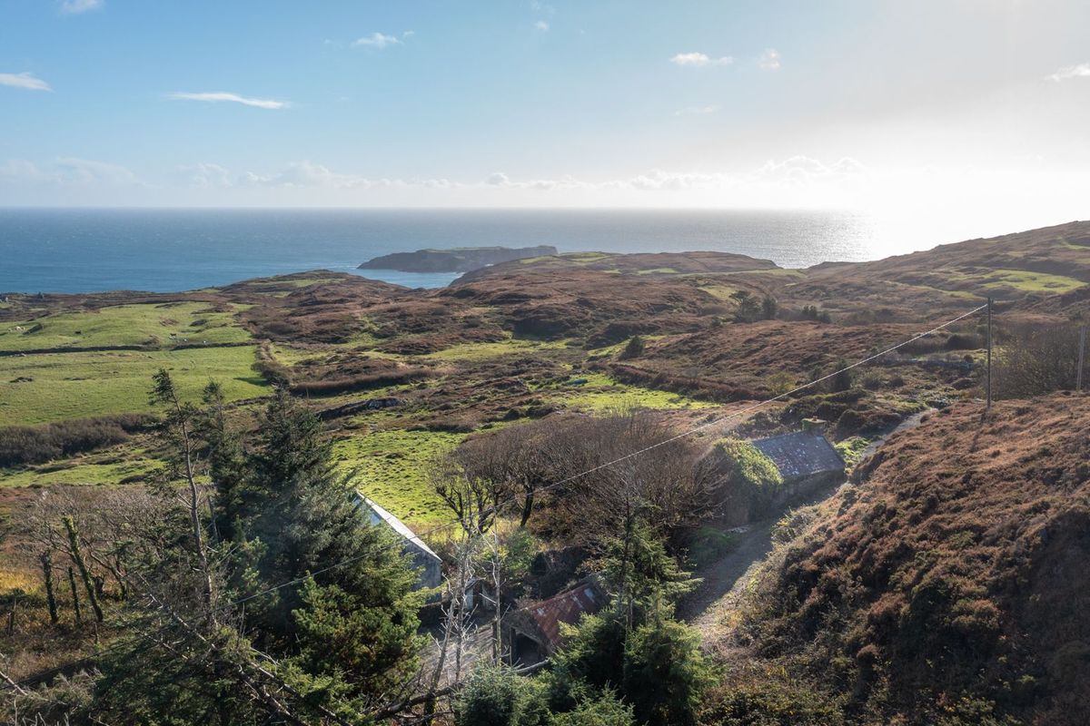 Coastal Retreat For Sale: Ballylinch, Baltimore, Co. Cork Coastal Retreat For Sale: Ballylinch, Baltimore, Co. Cork