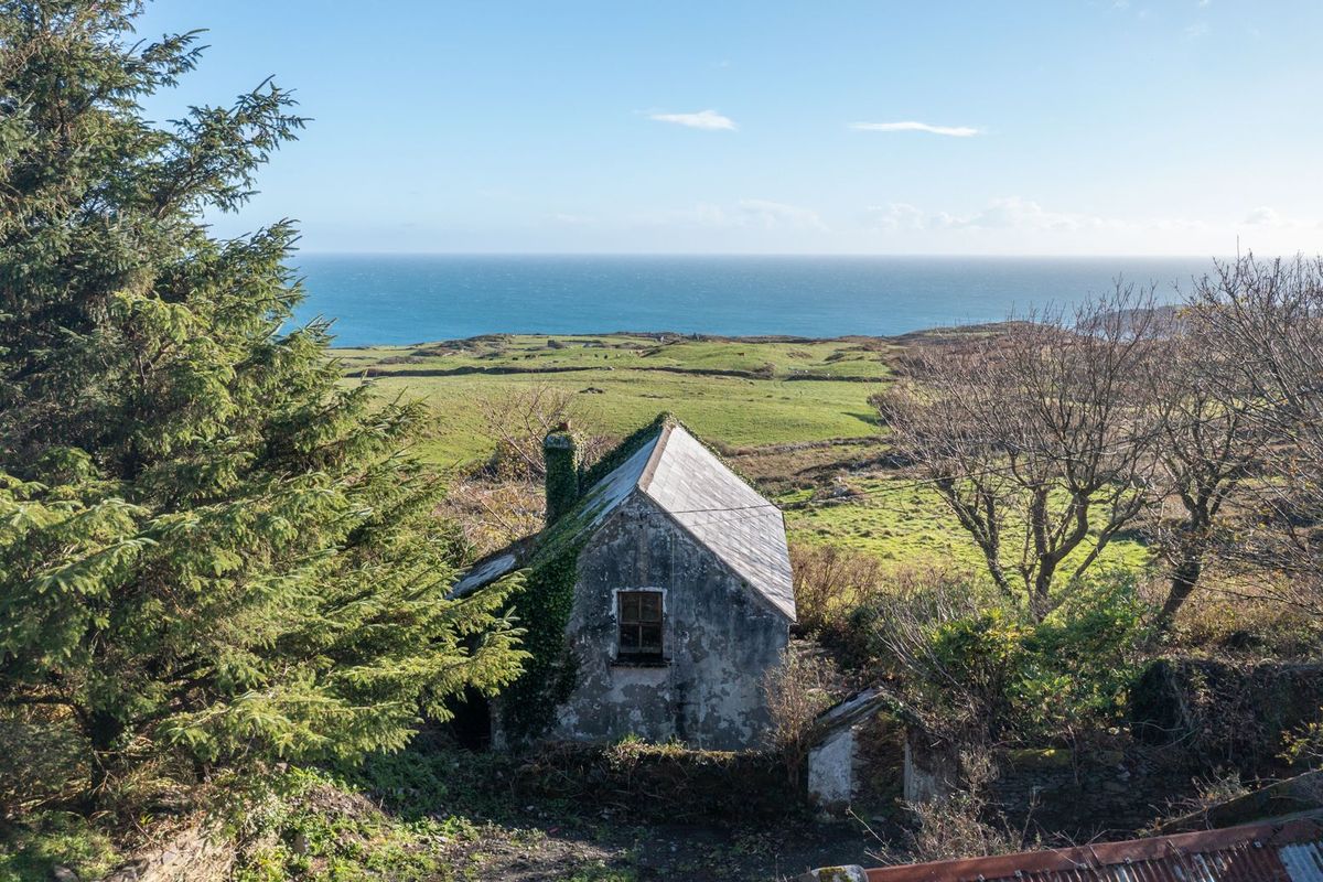 Coastal Retreat For Sale: Ballylinch, Baltimore, Co. Cork Coastal Retreat For Sale: Ballylinch, Baltimore, Co. Cork