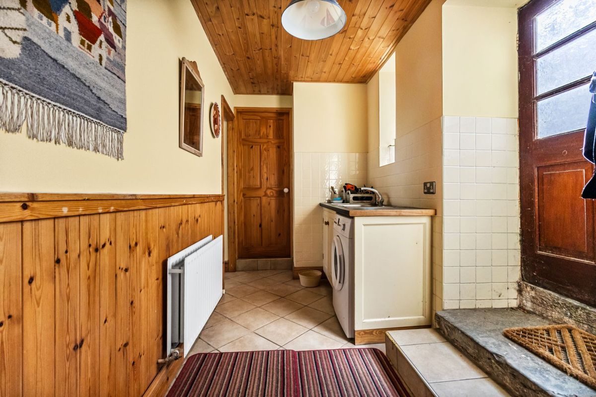 Period Property For Sale: Ballynona Lodge, Midleton, Co. Cork Period Property For Sale: Ballynona Lodge, Midleton, Co. Cork