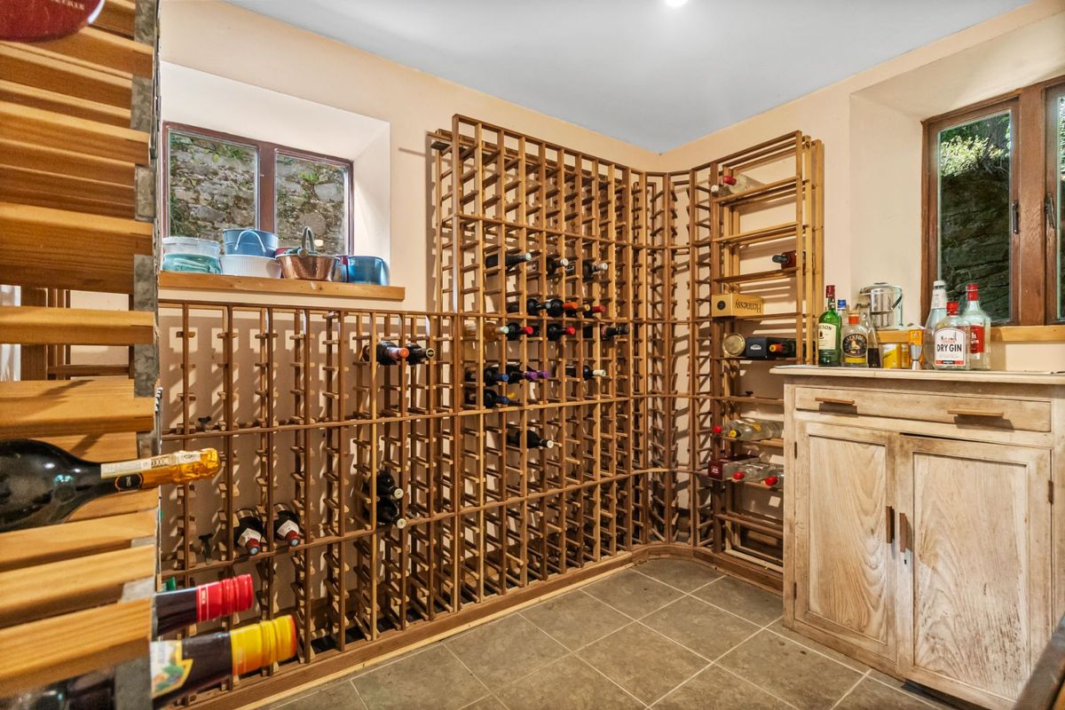 Period Property For Sale: Ballynona Lodge, Midleton, Co. Cork Period Property For Sale: Ballynona Lodge, Midleton, Co. Cork