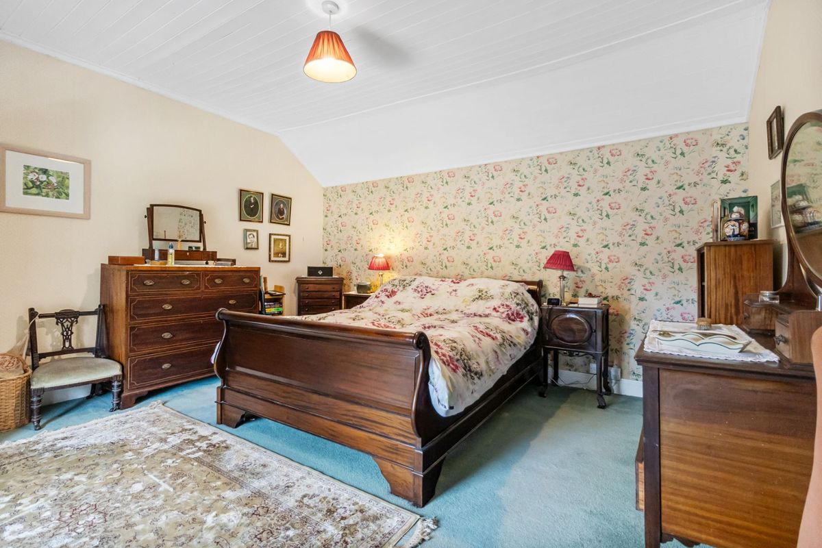 Period Property For Sale: Ballynona Lodge, Midleton, Co. Cork Period Property For Sale: Ballynona Lodge, Midleton, Co. Cork