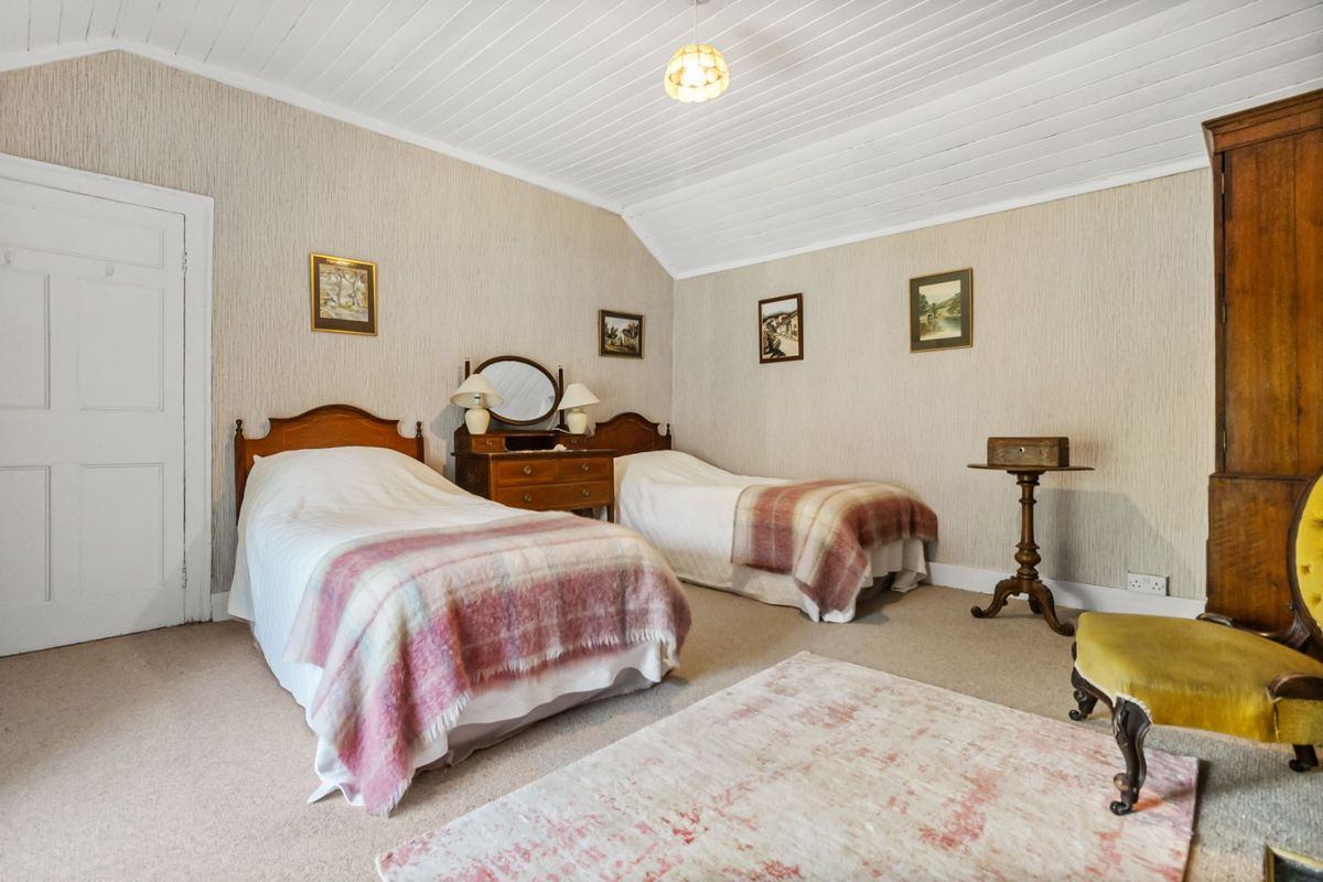 Period Property For Sale: Ballynona Lodge, Midleton, Co. Cork Period Property For Sale: Ballynona Lodge, Midleton, Co. Cork