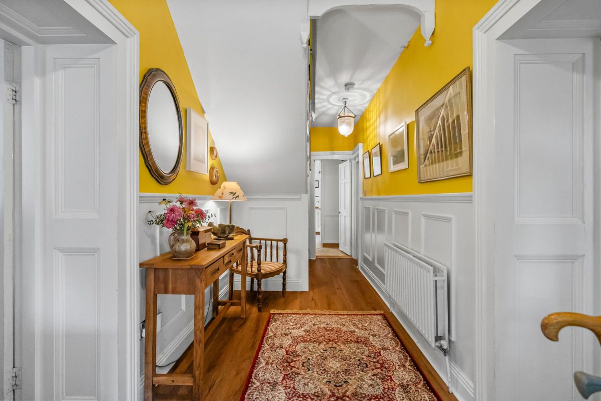 Period Property For Sale: Ballynona Lodge, Midleton, Co. Cork Period Property For Sale: Ballynona Lodge, Midleton, Co. Cork