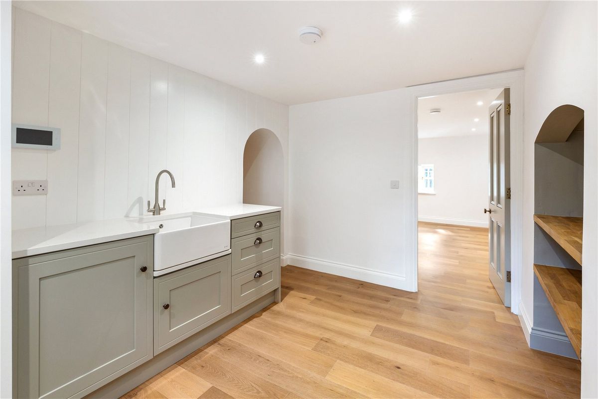 Period Residence For Sale: Bridge House, Bridge Street, Trim, Co. Meath Period Residence For Sale: Bridge House, Bridge Street, Trim, Co. Meath