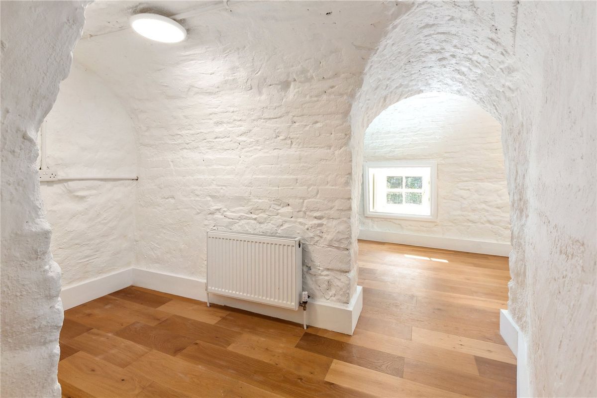 Period Residence For Sale: Bridge House, Bridge Street, Trim, Co. Meath Period Residence For Sale: Bridge House, Bridge Street, Trim, Co. Meath