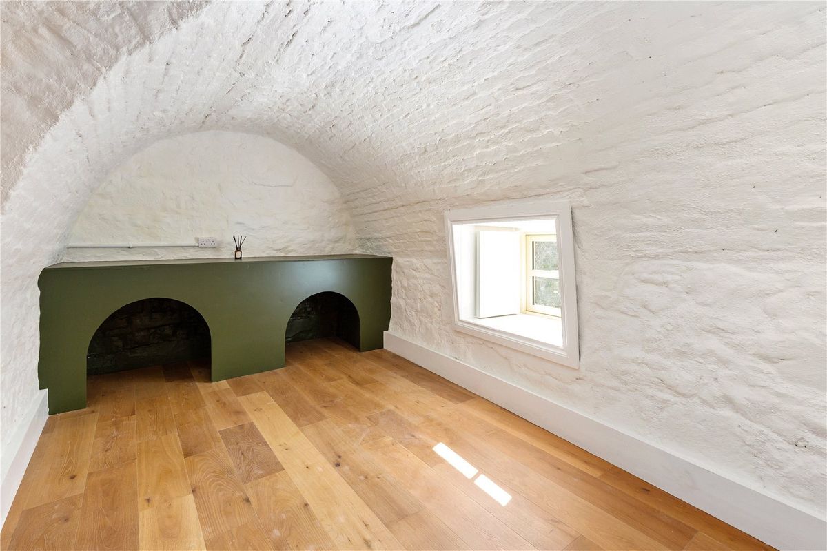 Period Residence For Sale: Bridge House, Bridge Street, Trim, Co. Meath Period Residence For Sale: Bridge House, Bridge Street, Trim, Co. Meath