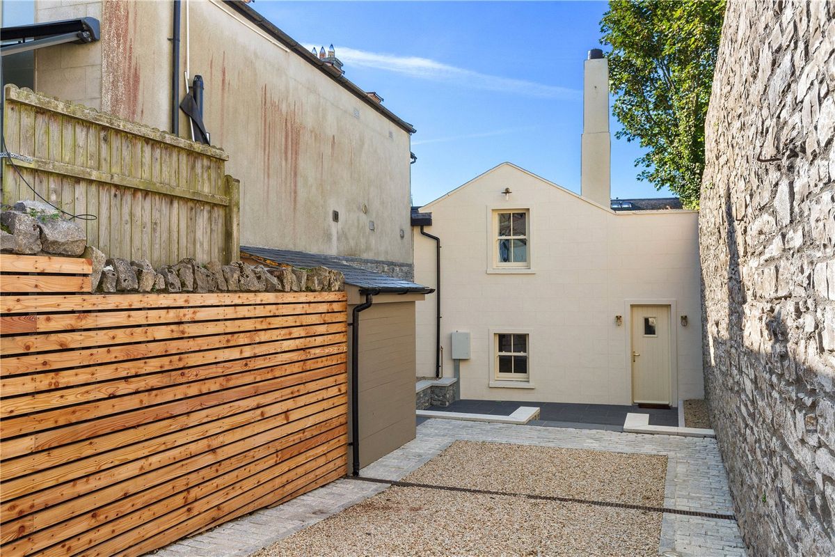 Period Residence For Sale: Bridge House, Bridge Street, Trim, Co. Meath Period Residence For Sale: Bridge House, Bridge Street, Trim, Co. Meath