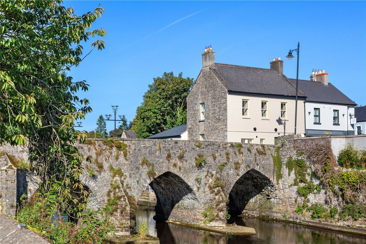 Period Residence For Sale: Bridge House, Bridge Street, Trim, Co. Meath Period Residence For Sale: Bridge House, Bridge Street, Trim, Co. Meath