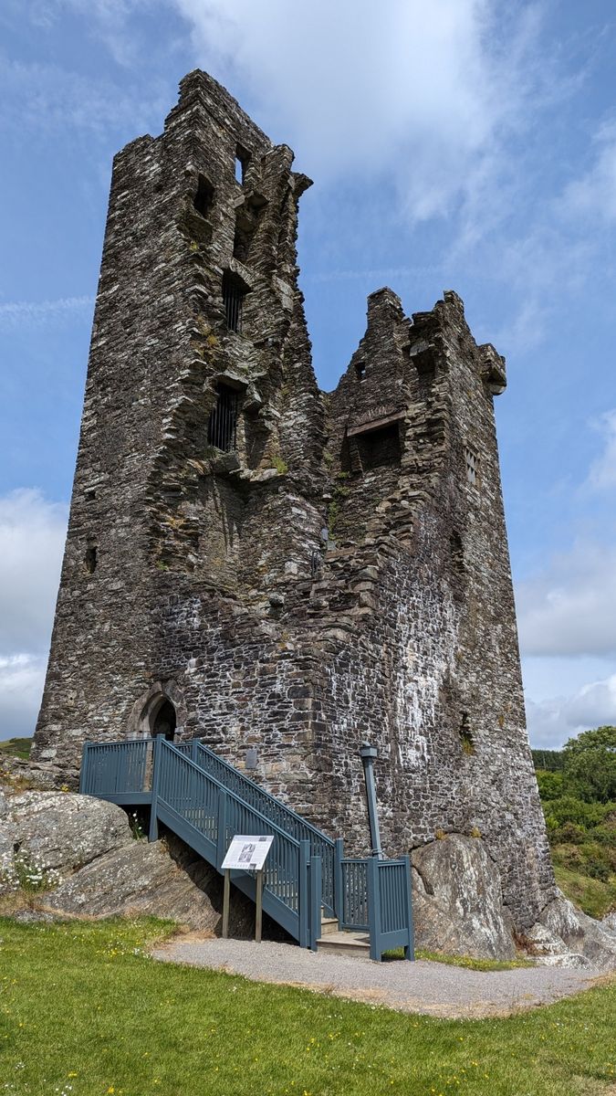 Castle for Sale: Castle Donovan, Drimoleague, Co. Cork Castle for Sale: Castle Donovan, Drimoleague, Co. Cork