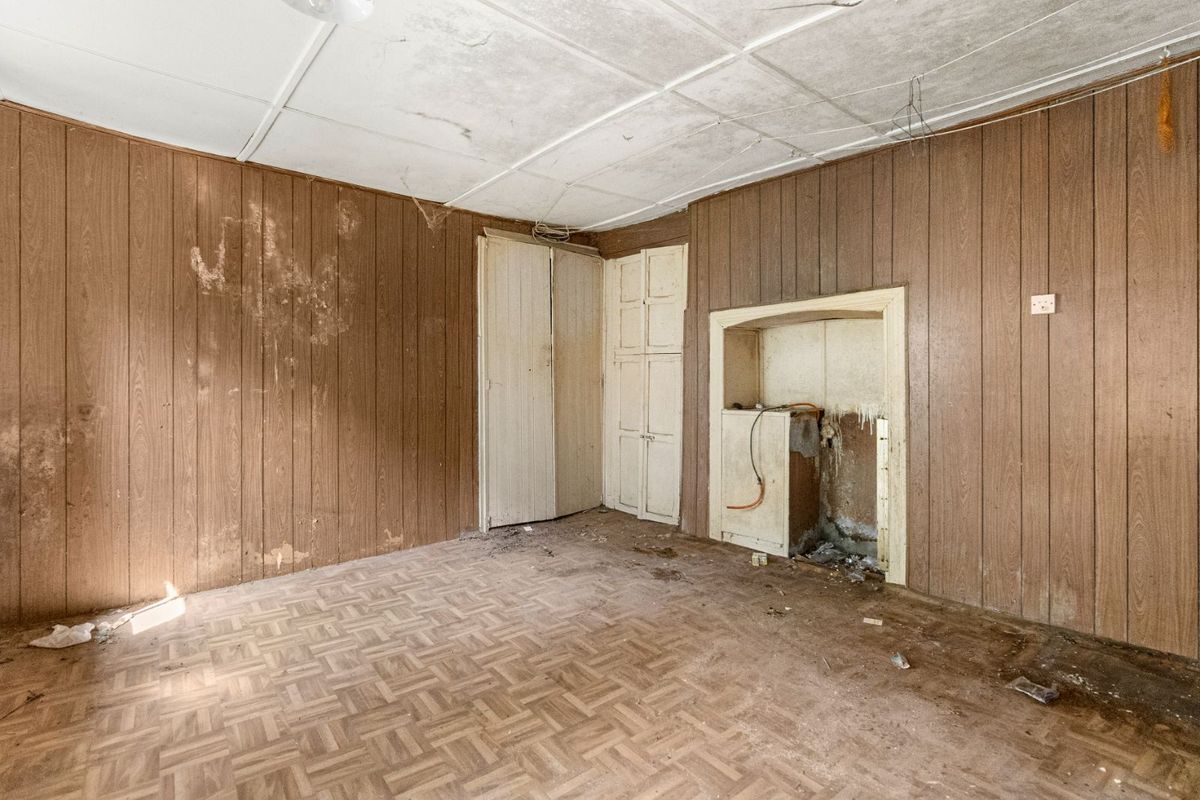 Period Residence For Sale: Church Street, Cloyne, Midleton, Co. Cork Period Residence For Sale: Church Street, Cloyne, Midleton, Co. Cork