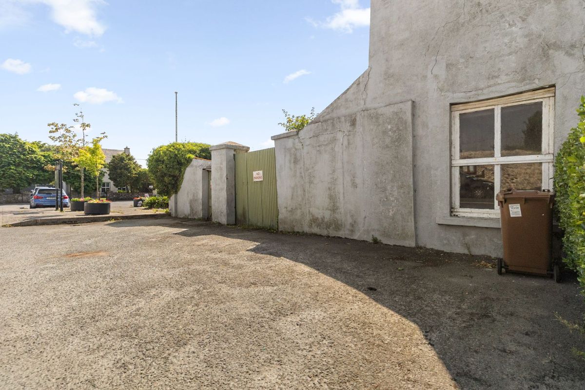 Period Residence For Sale: Church Street, Cloyne, Midleton, Co. Cork Period Residence For Sale: Church Street, Cloyne, Midleton, Co. Cork