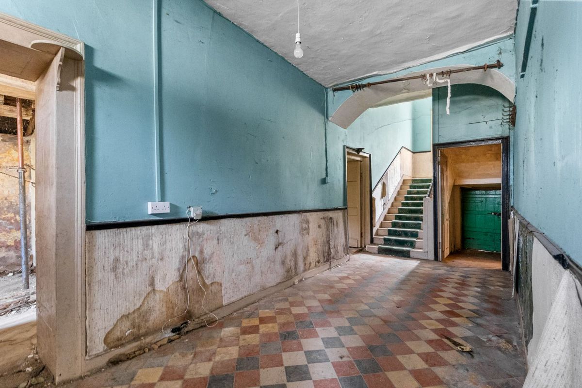 Period Residence For Sale: Church Street, Cloyne, Midleton, Co. Cork Period Residence For Sale: Church Street, Cloyne, Midleton, Co. Cork