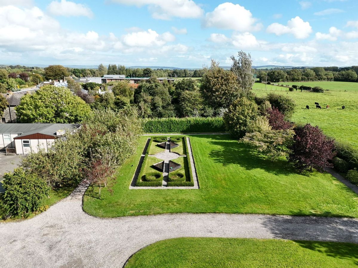 Period Residence For Sale: Churchville, Rathdowney, Co. Laois Period Residence For Sale: Churchville, Rathdowney, Co. Laois