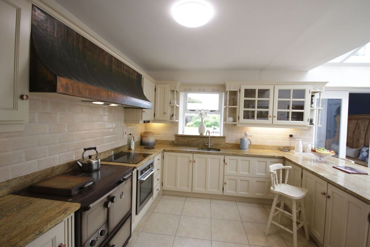 Period Residence For Sale: Churchville, Rathdowney, Co. Laois Period Residence For Sale: Churchville, Rathdowney, Co. Laois