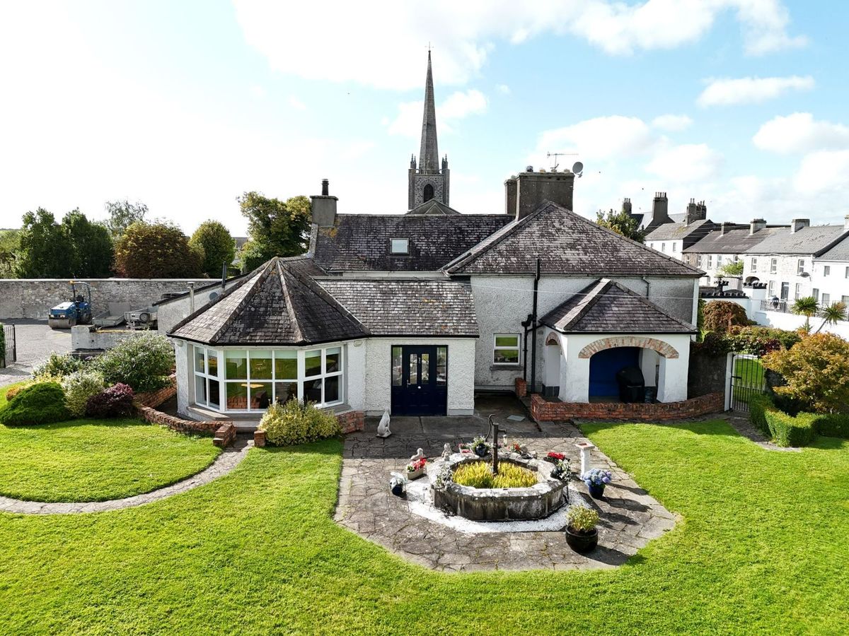 Period Residence For Sale: Churchville, Rathdowney, Co. Laois Period Residence For Sale: Churchville, Rathdowney, Co. Laois