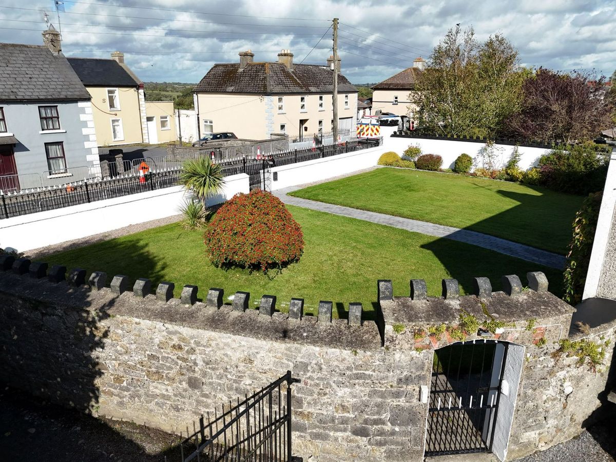 Period Residence For Sale: Churchville, Rathdowney, Co. Laois Period Residence For Sale: Churchville, Rathdowney, Co. Laois