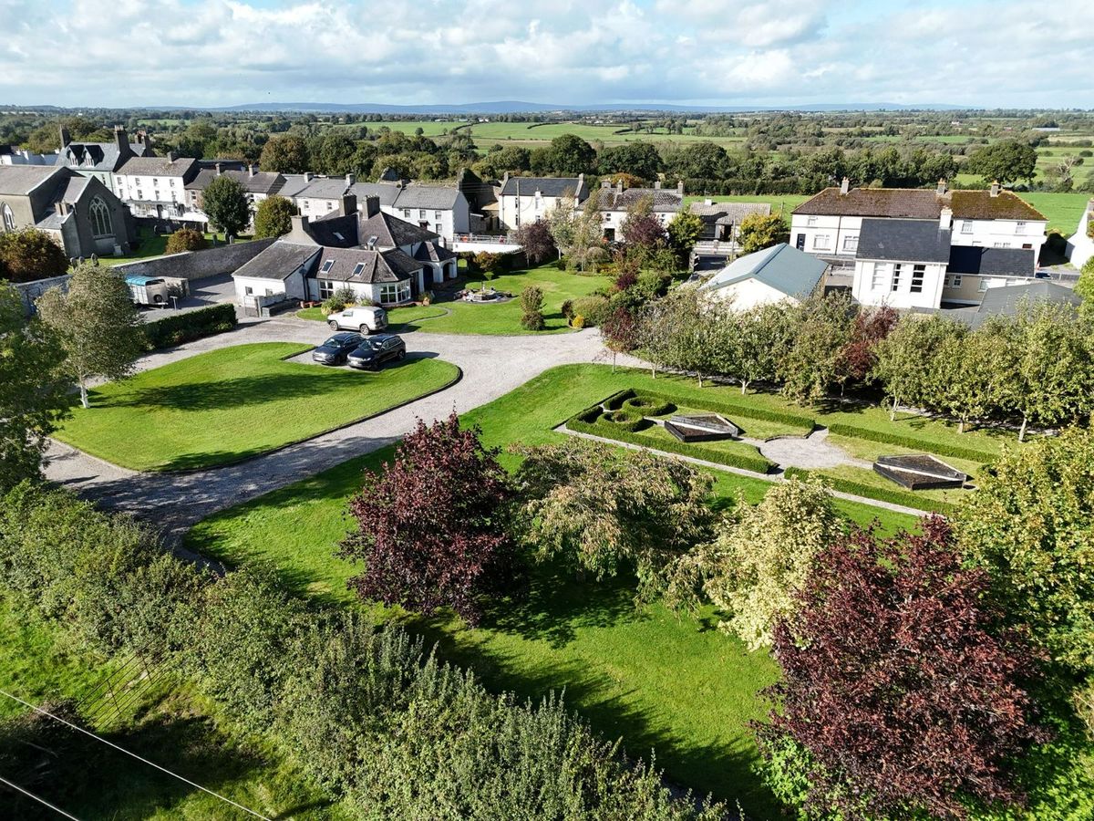 Period Residence For Sale: Churchville, Rathdowney, Co. Laois Period Residence For Sale: Churchville, Rathdowney, Co. Laois