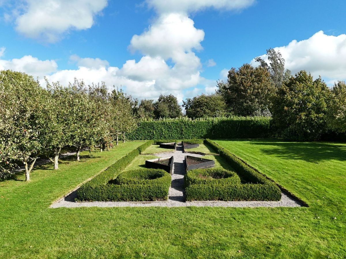 Period Residence For Sale: Churchville, Rathdowney, Co. Laois Period Residence For Sale: Churchville, Rathdowney, Co. Laois