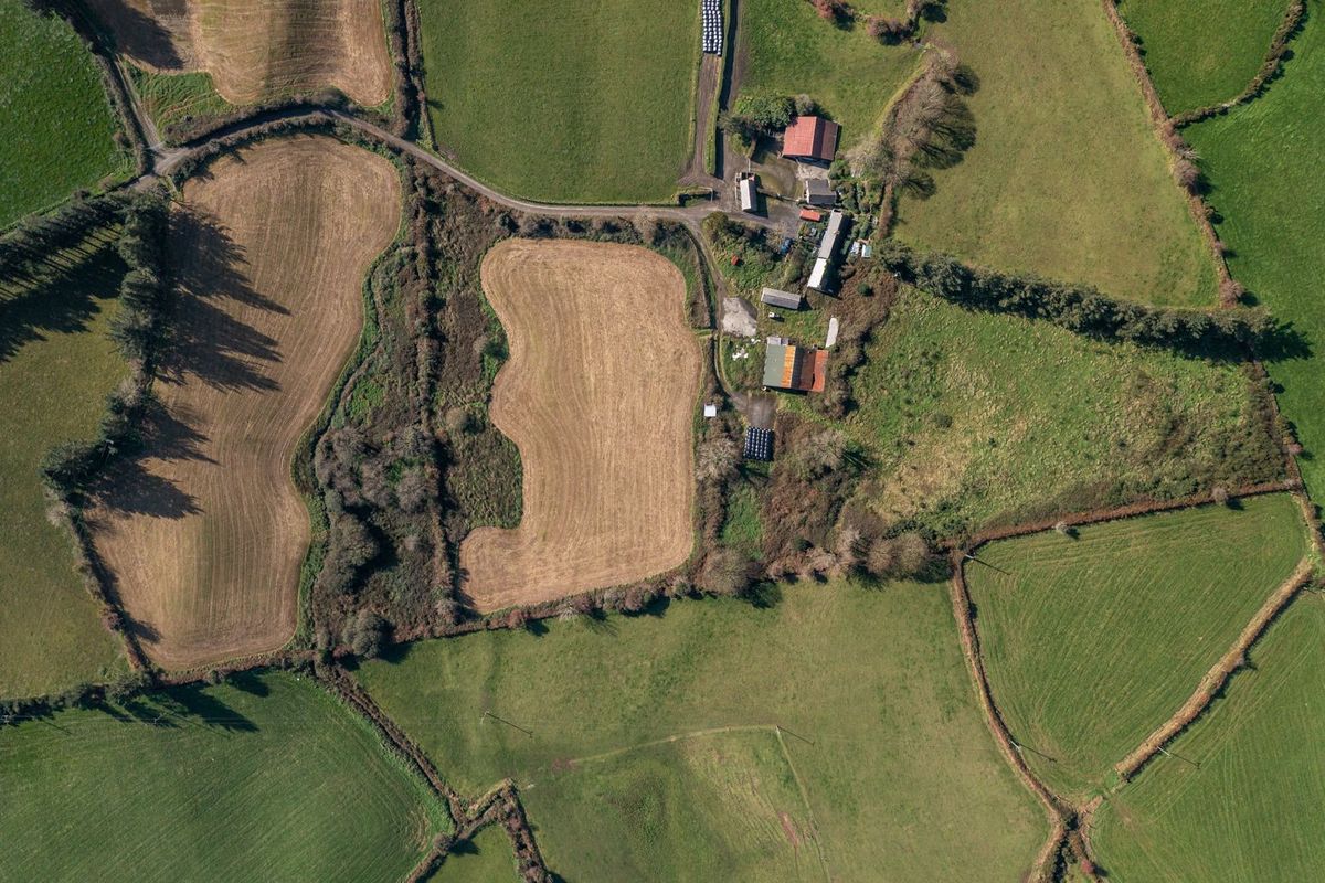 Traditional Farmhouse For Sale: Closh House, Meenies Middle, Drimoleague, Co. Cork Traditional Farmhouse For Sale: Closh House, Meenies Middle, Drimoleague, Co. Cork