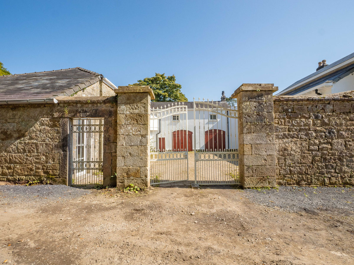 Period Residence For Sale: Drumlease Glebe House, Dromahair, Co. Leitrim Period Residence For Sale: Drumlease Glebe House, Dromahair, Co. Leitrim