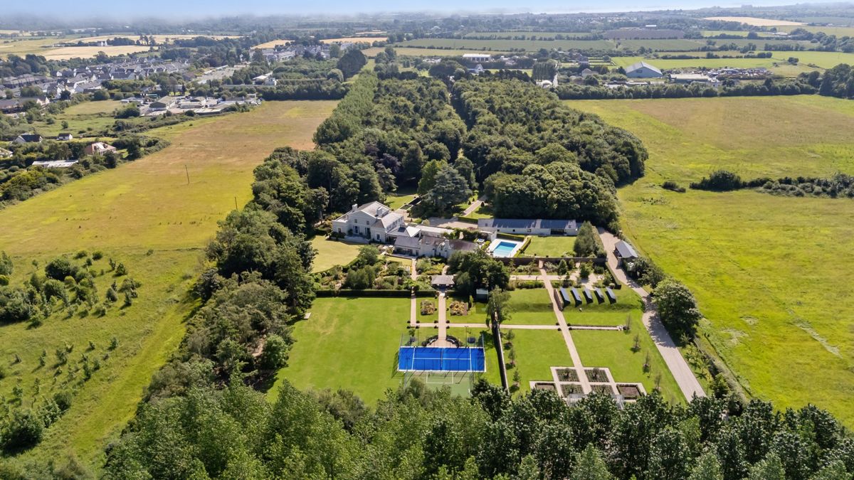 Magnificent Period House For Sale: Emsworth, Malahide Road, Kinsealy, Co. Dublin Magnificent Period House For Sale: Emsworth, Malahide Road, Kinsealy, Co. Dublin