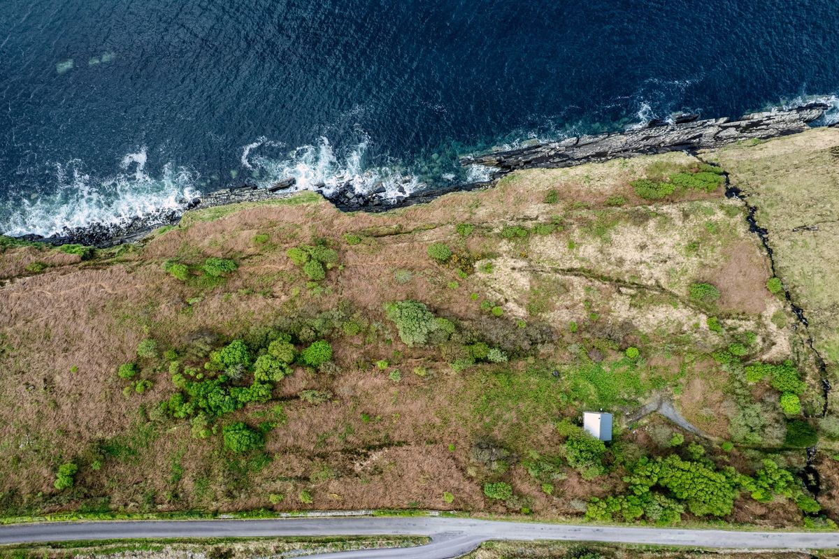 Waterfront Holding For Sale: Foilakilly, Kilcrohane, Co. Cork Waterfront Holding For Sale: Foilakilly, Kilcrohane, Co. Cork